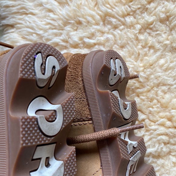 Like new Sorels - Picture 7 of 11